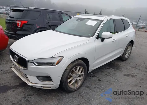 2018 Volvo Xc60 T5 Momentum z USA, uszkodzony, nr VIN LYV102RK1JB106272